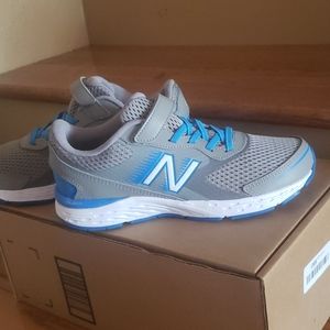 Boys New Balance shoes size 5